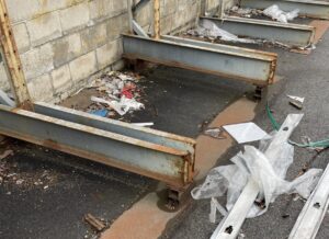 USED rusty Cantilever Racking4